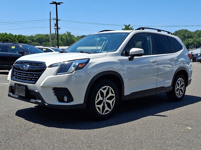 2022 Subaru Forester Premium - Photo 3