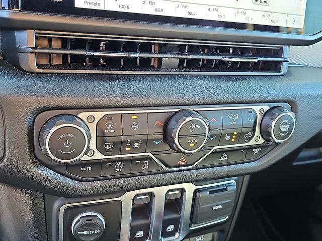2024 Jeep Wrangler 2-Door Willys - Photo 16
