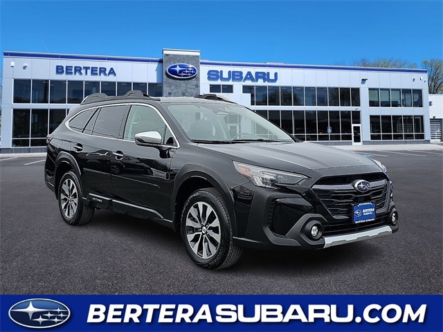 2023 Subaru Outback Touring's photo