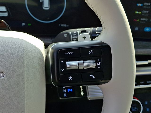 2025 Hyundai Santa Fe Limited - Photo 26