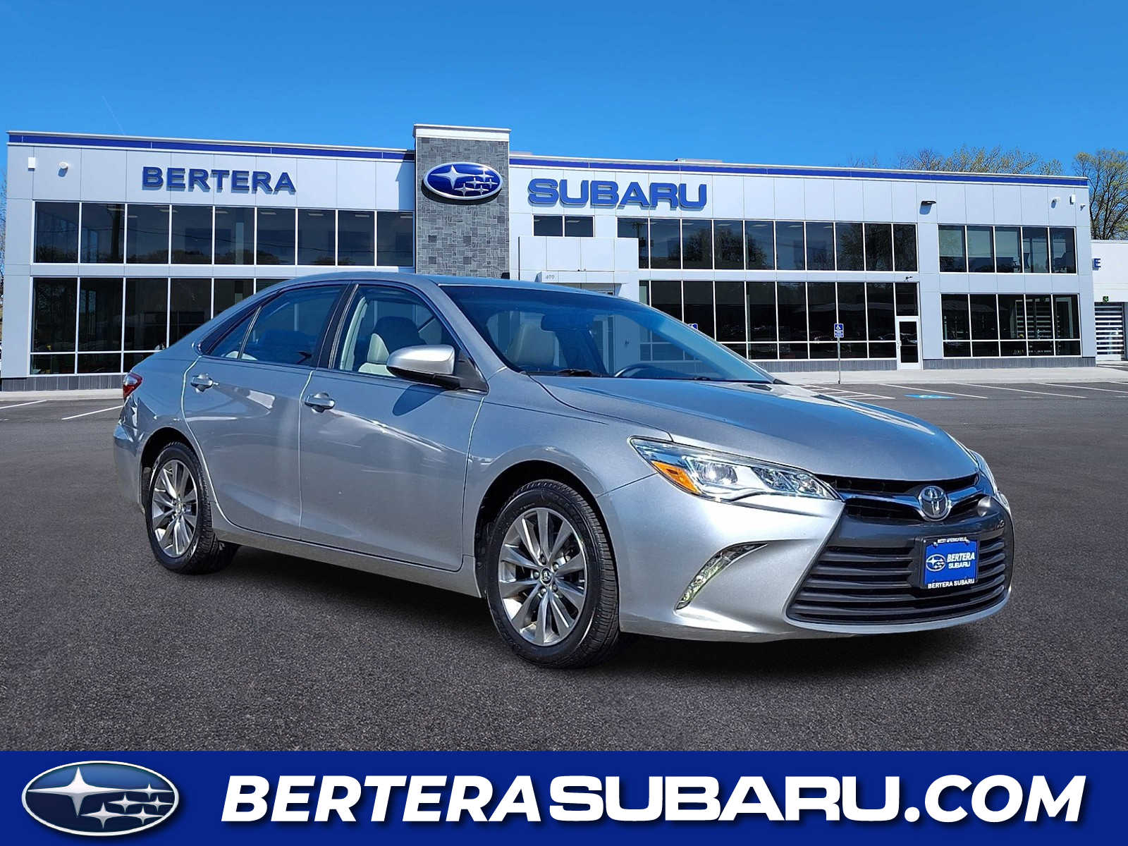 Used 2015 Toyota Camry XLE with VIN 4T1BK1FK4FU560666 for sale in West Springfield, MA