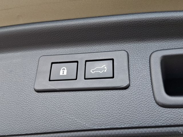 2023 Subaru Forester Touring - Photo 32