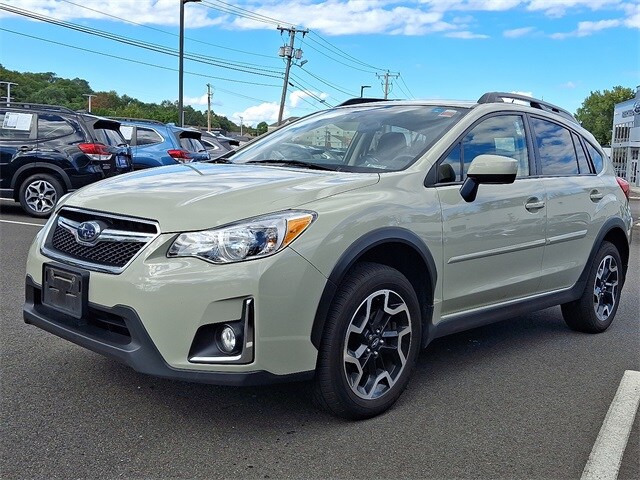 2017 Subaru Crosstrek 2.0i Premium photo 3