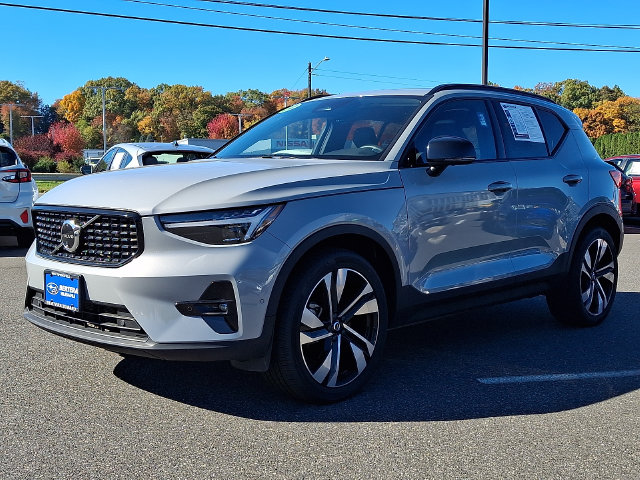 Used 2024 Volvo XC40 Plus Dark Theme B5 AWD