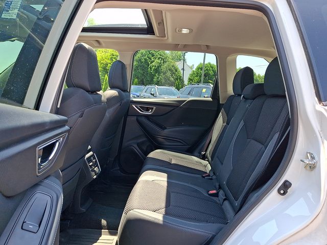 2022 Subaru Forester Premium - Photo 10