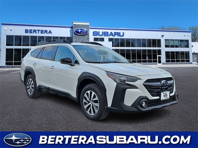 2025 Subaru Outback Premium's photo