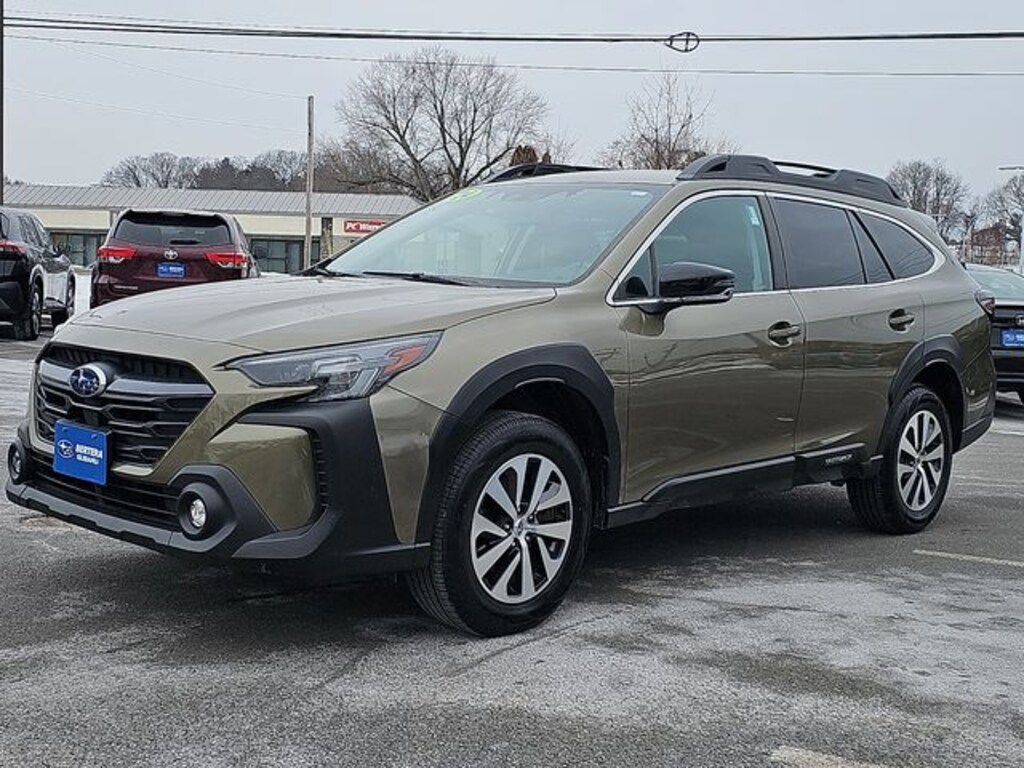 Used 2024 Subaru Outback Premium SUV