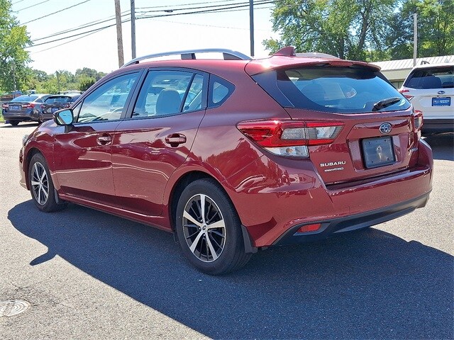 2023 Subaru Impreza Premium photo 2