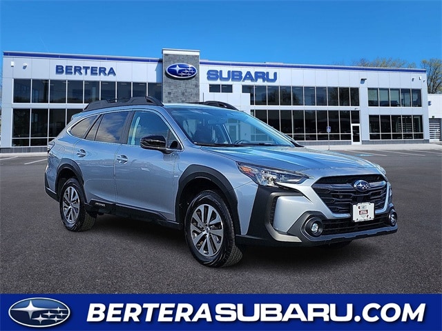 2025 Subaru Outback Premium's photo