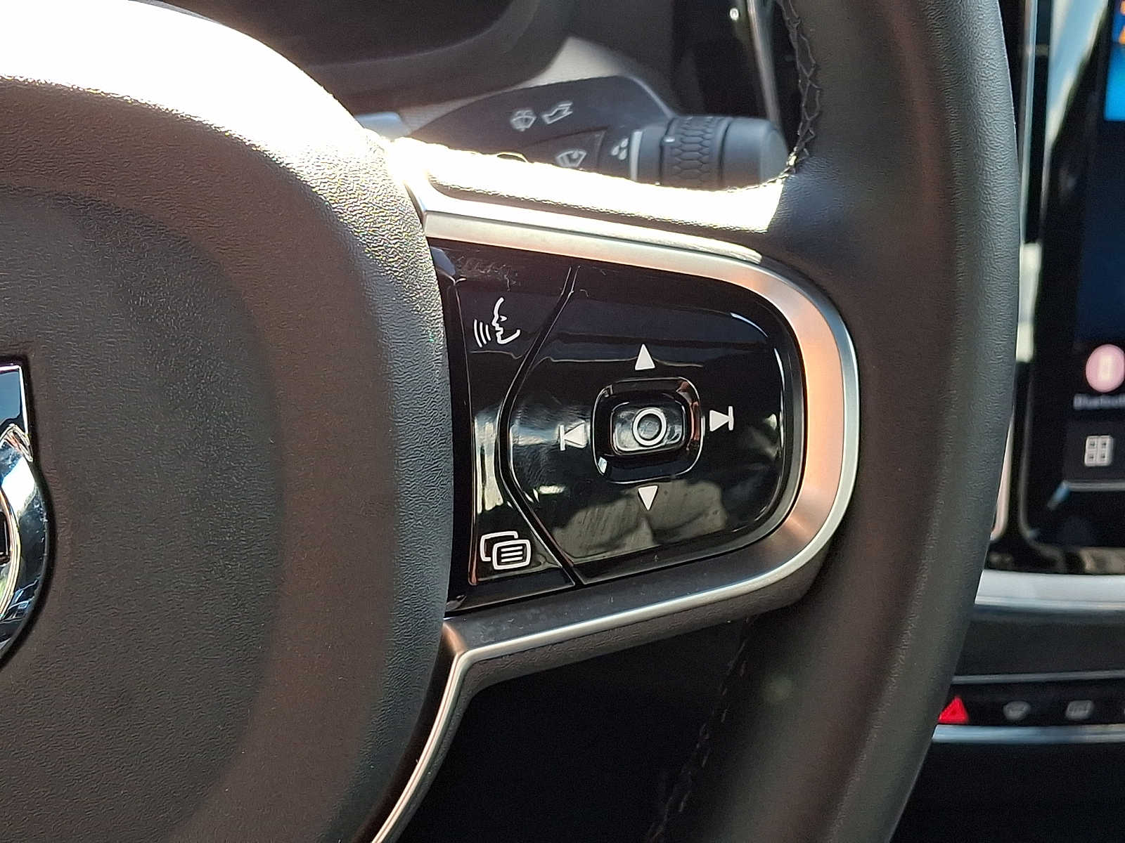 2024 Volvo S60 Plus - Photo 24
