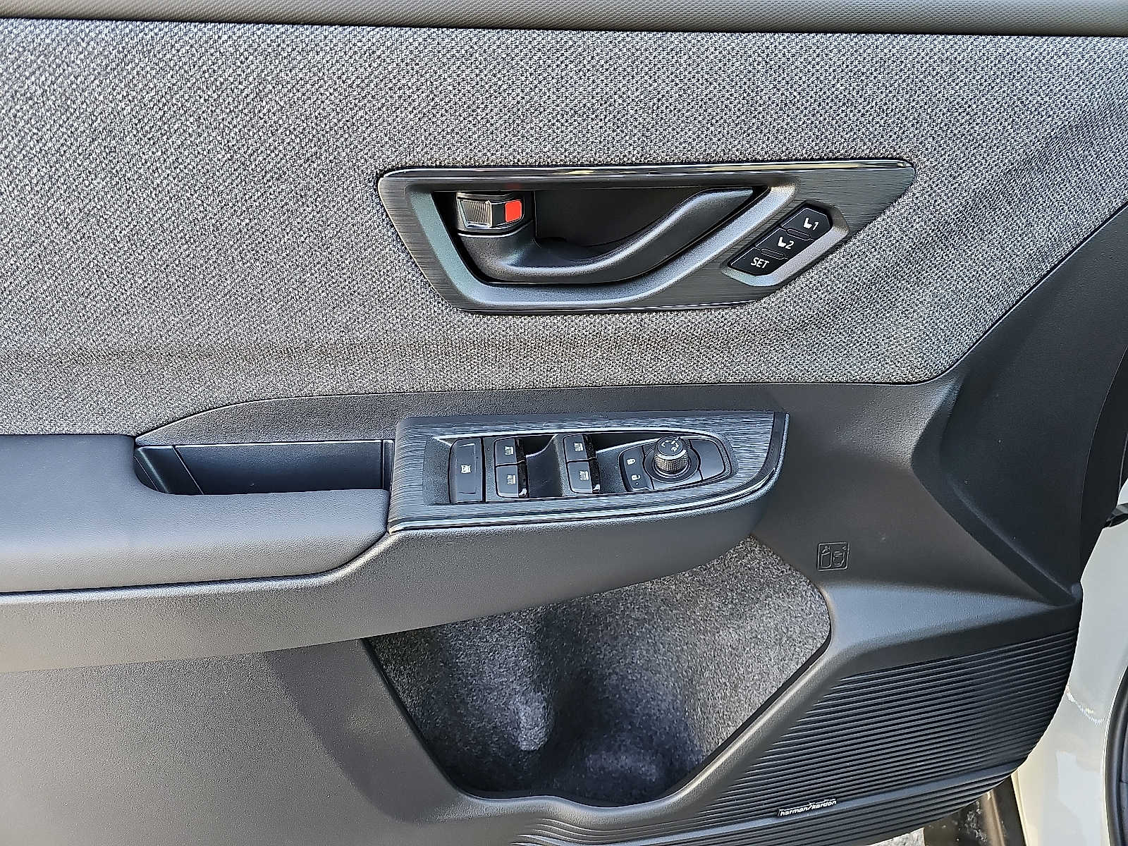 2026 Subaru Outback Limited - Photo 11