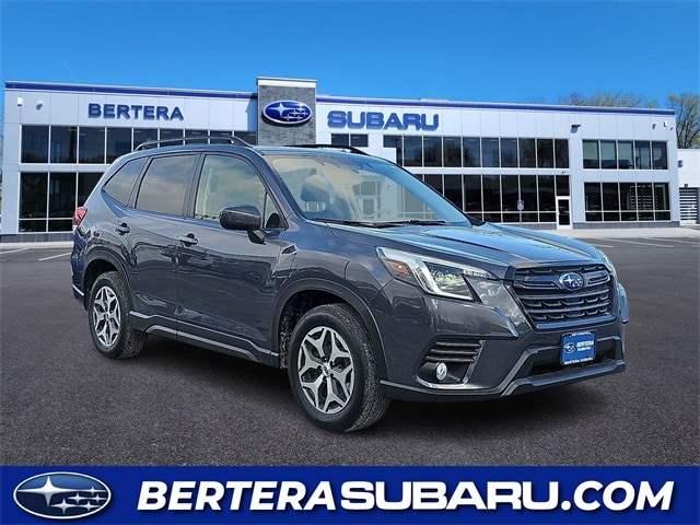 2023 Subaru Forester Premium's photo
