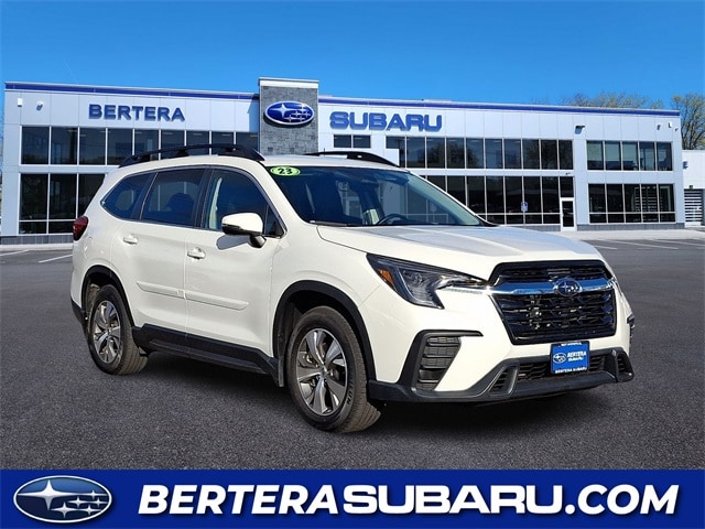 2023 Subaru Ascent Premium's photo