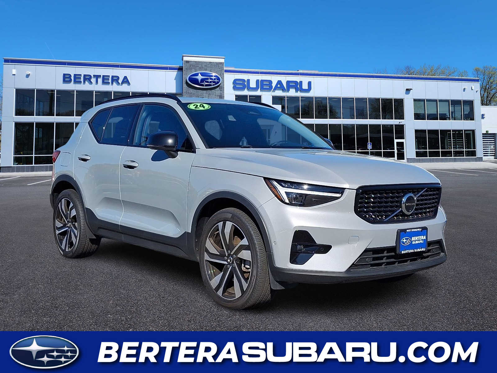 2024 Volvo XC40