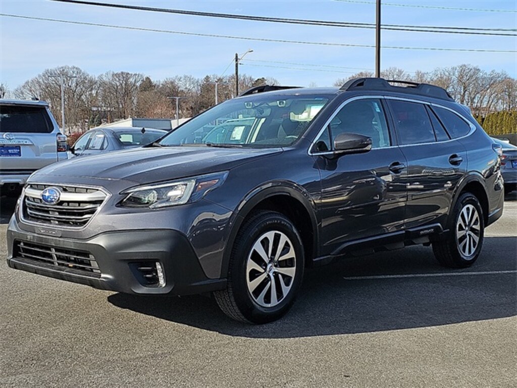 Used 2022 Subaru Outback Premium SUV
