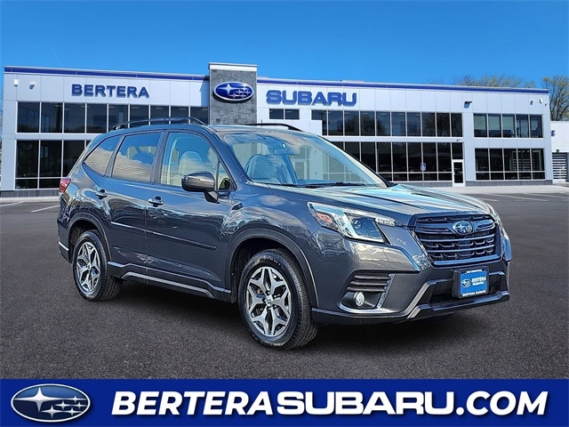 2022 Subaru Forester Premium's photo