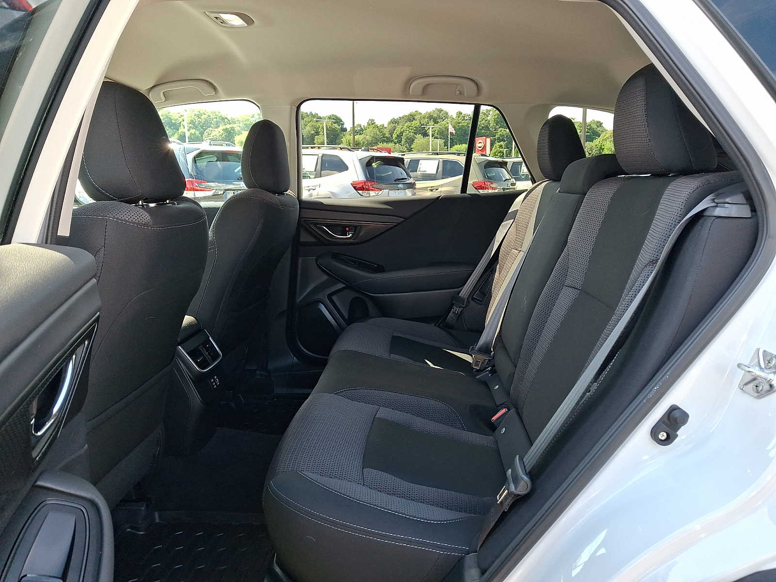 2025 Subaru Outback Premium - Photo 10