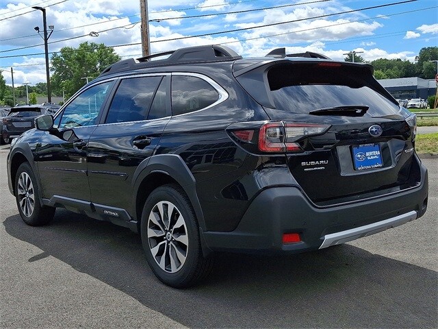 2023 Subaru Outback Limited photo 2