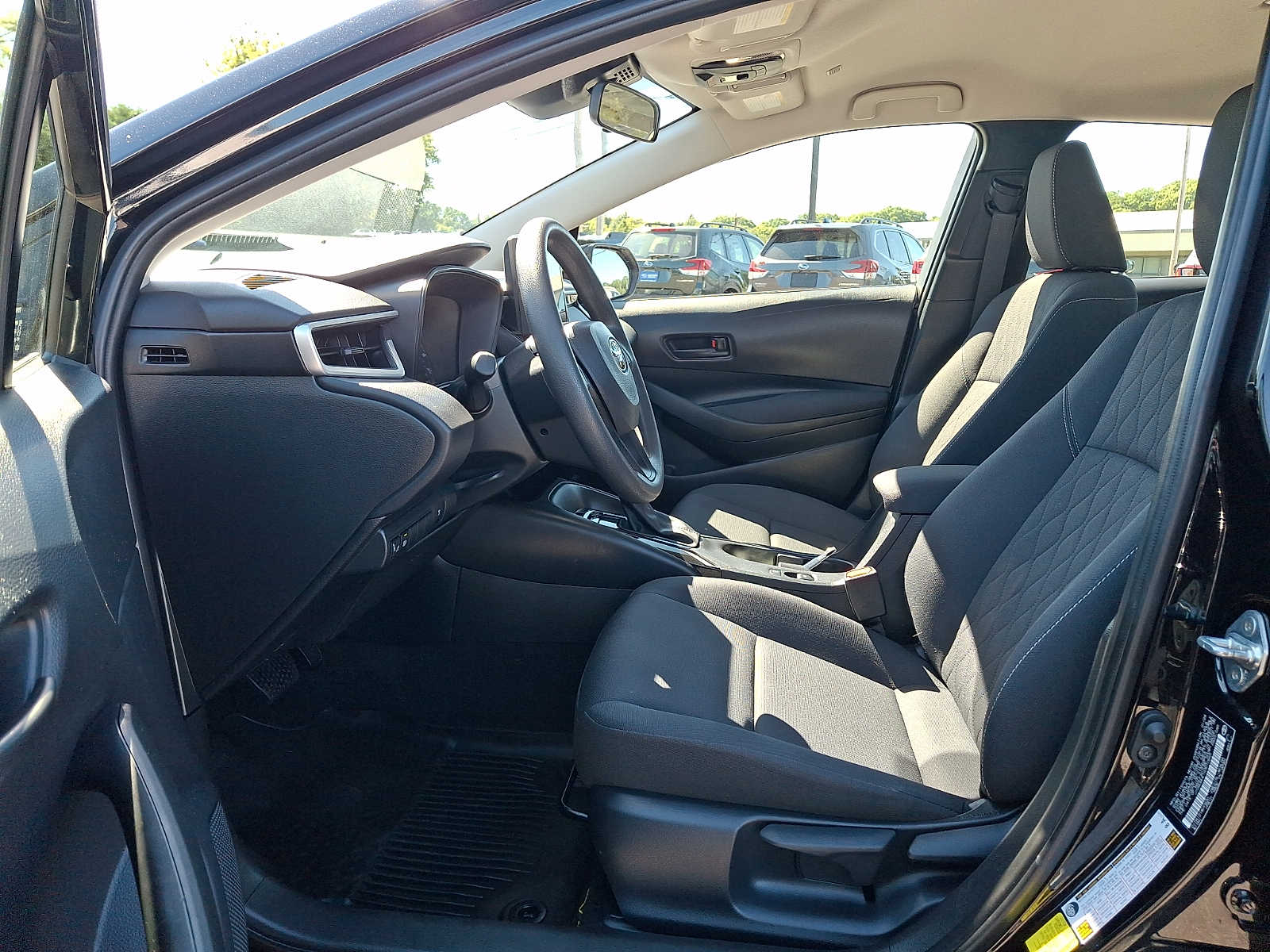 2024 Toyota Corolla LE - Photo 14