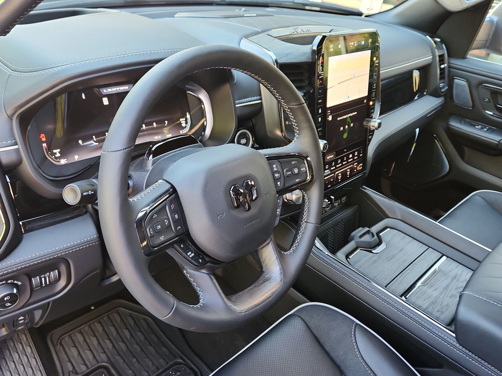 2026 RAM 1500 Limited - Photo 8