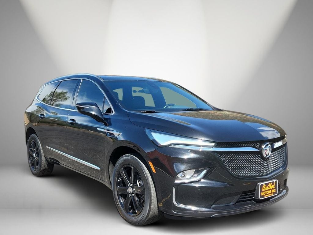 2023 Buick Enclave Essence AWD's photo