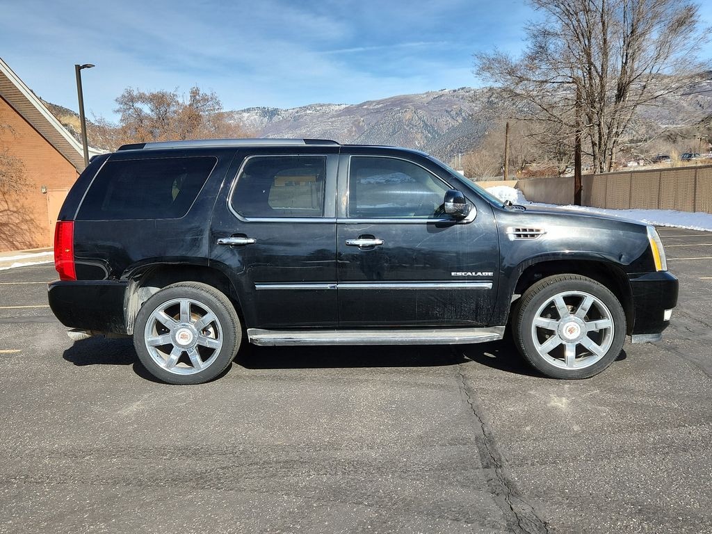 Used 2013 CADILLAC Escalade Luxury SUV