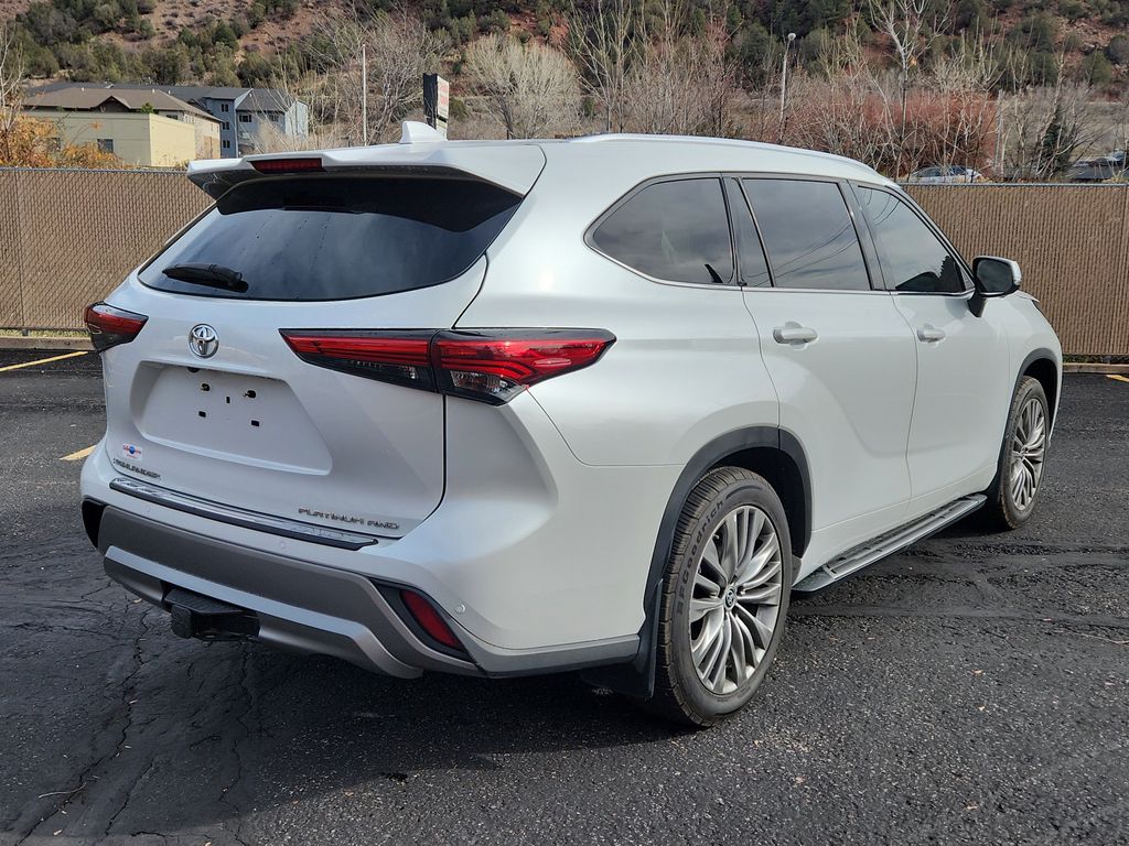 2023 Toyota Highlander Limited Platinum XLE XSE photo 3