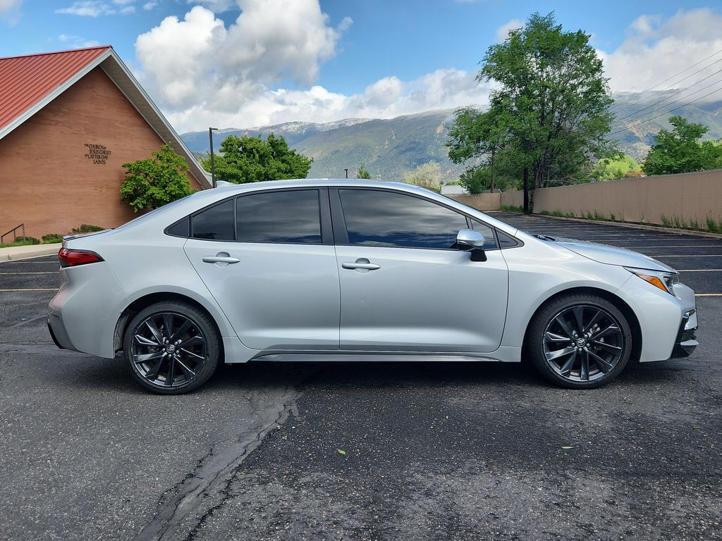 2024 Toyota Corolla XSE photo 2