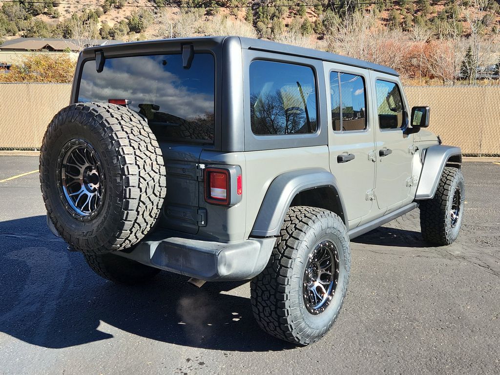 2019 Jeep Wrangler Unlimited Sport photo 3