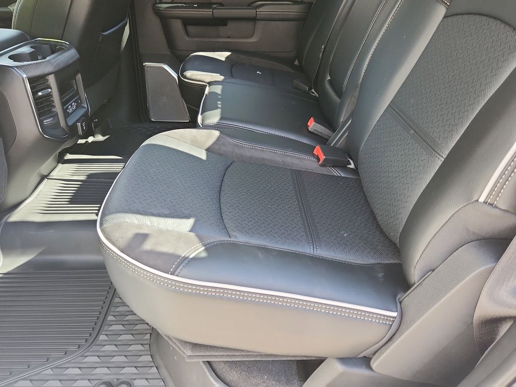 2026 RAM 2500 Laramie - Photo 9