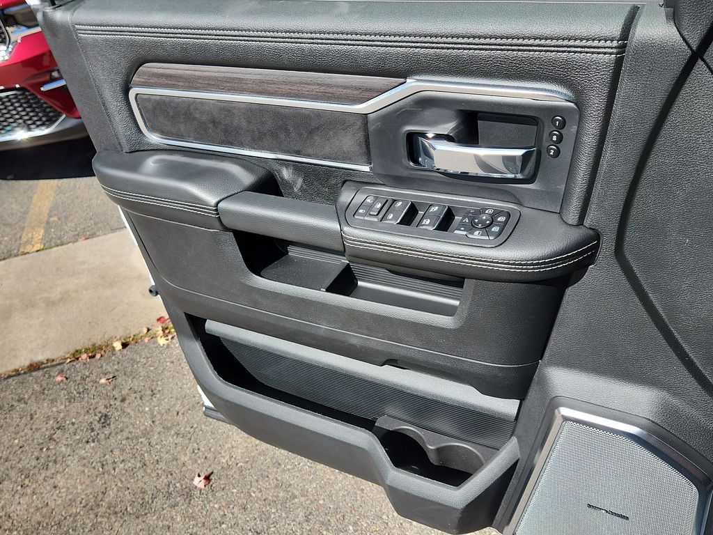 2026 RAM 2500 Laramie - Photo 6