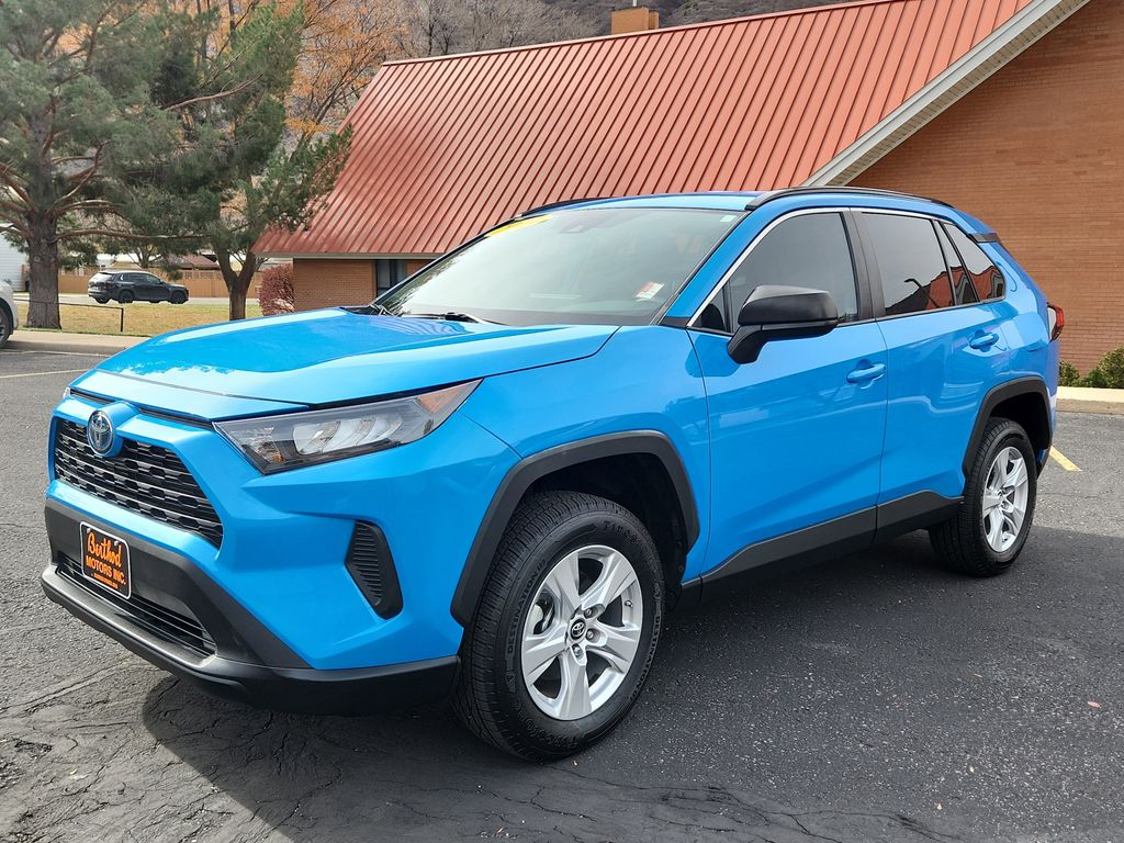 2021 Toyota RAV4 Hybrid LE photo 4