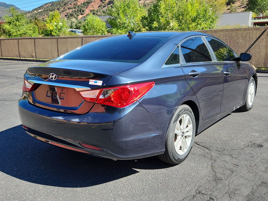 2013 Hyundai Sonata GLS photo 3