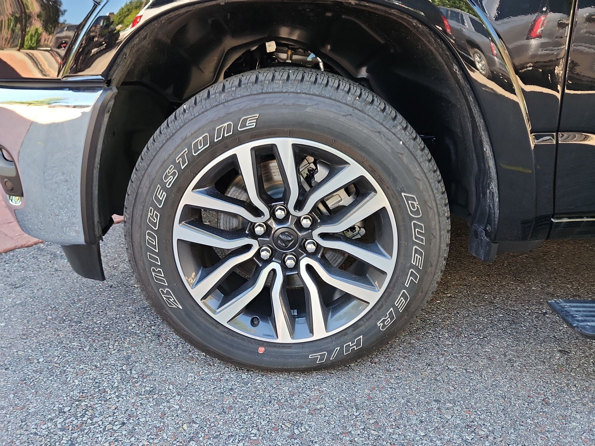 2026 RAM 1500 Limited - Photo 11