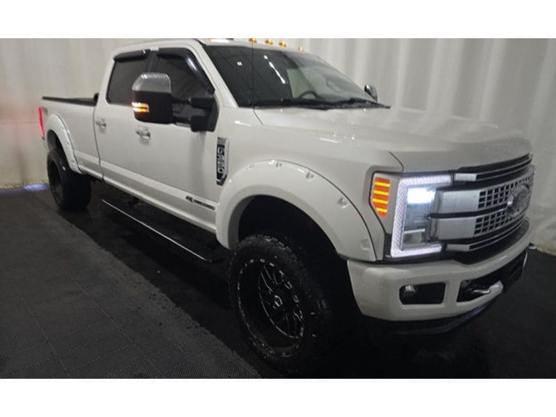 2017 Ford F-350 Super Duty Platinum's photo