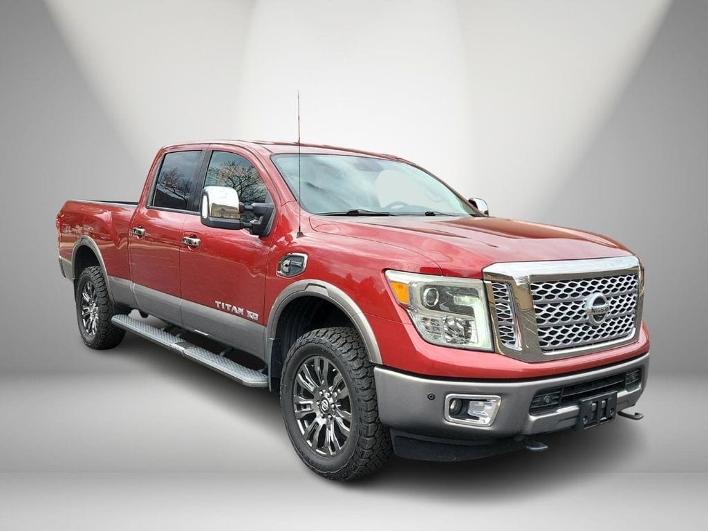 2016 Nissan Titan XD Platinum Reserve's photo