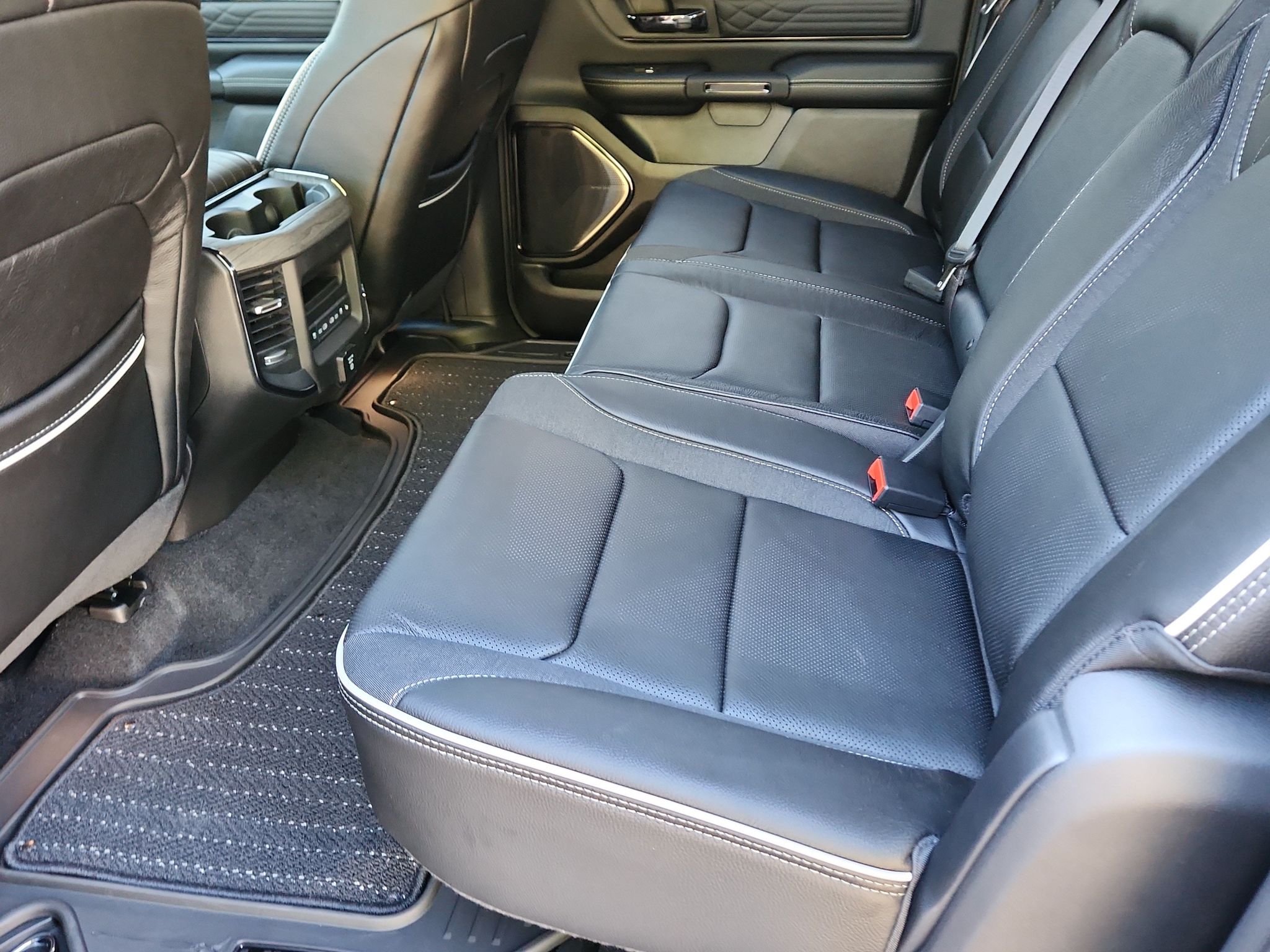 2026 RAM 1500 Limited - Photo 9