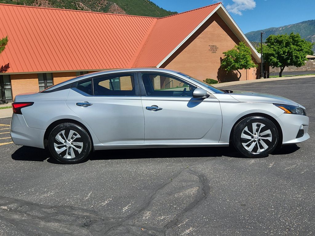 Used 2022 Nissan Altima S with VIN 1N4BL4BV1NN380322 for sale in Glenwood Springs, CO