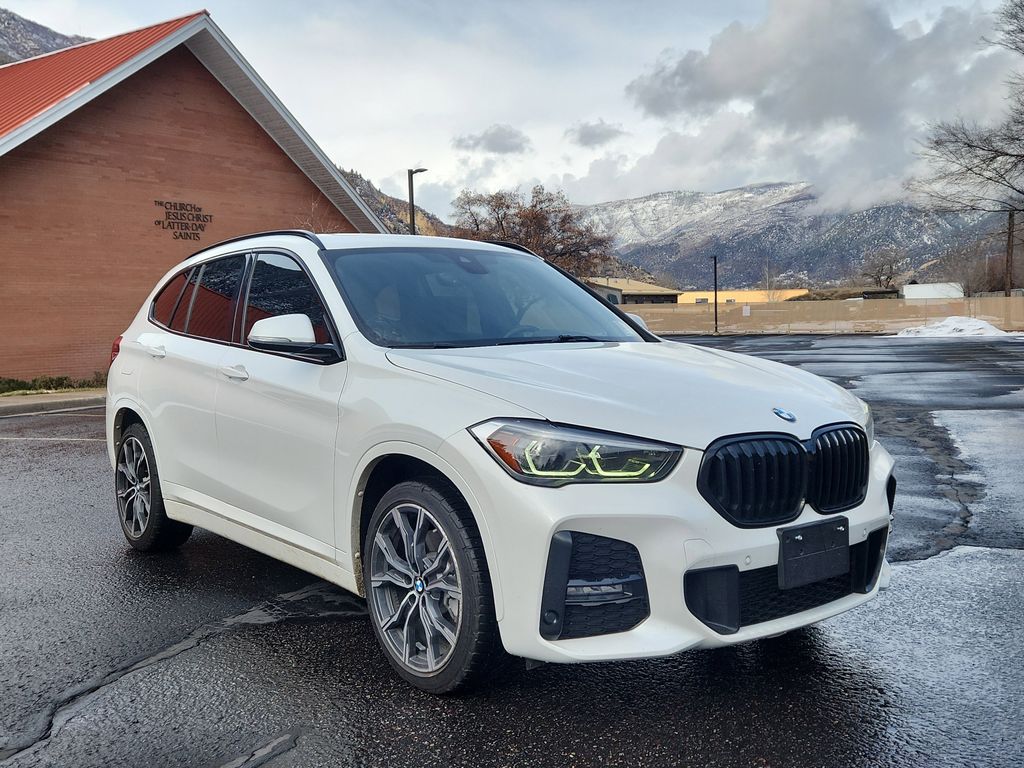 2021 BMW X1 28i's photo