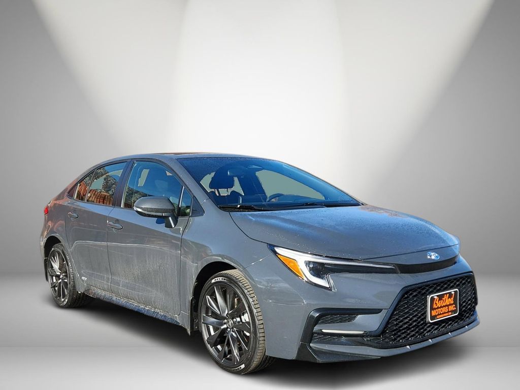 2024 Toyota Corolla SE's photo