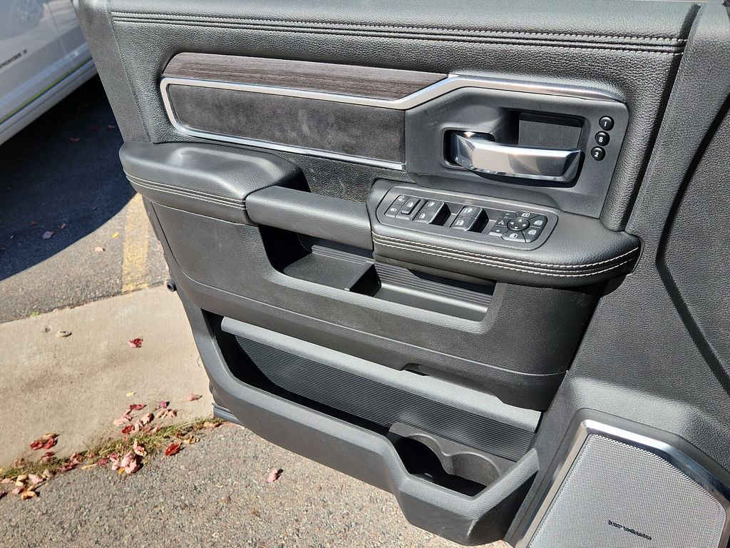 2026 RAM 2500 Laramie - Photo 6