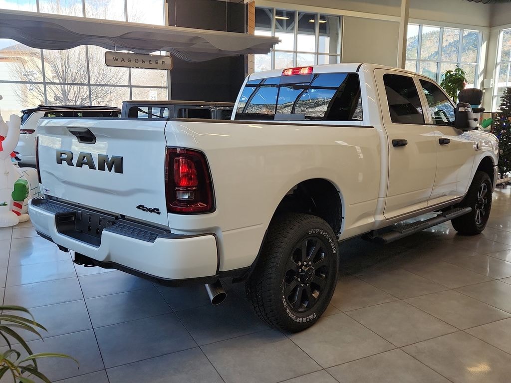 New 2026 Ram 2500 BLACK EXPRESS CREW CAB 4X4 6'4 BOX Pickup