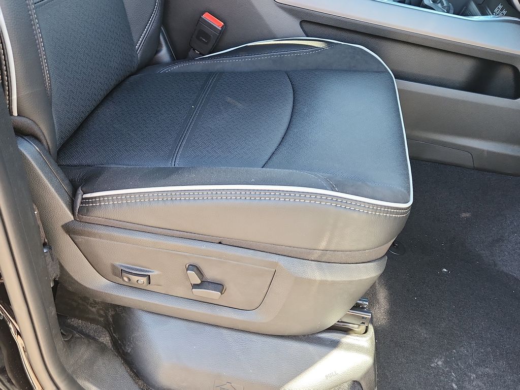 2026 RAM 2500 Laramie - Photo 13