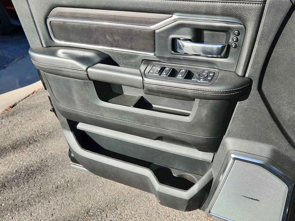 2026 RAM 2500 Laramie - Photo 6