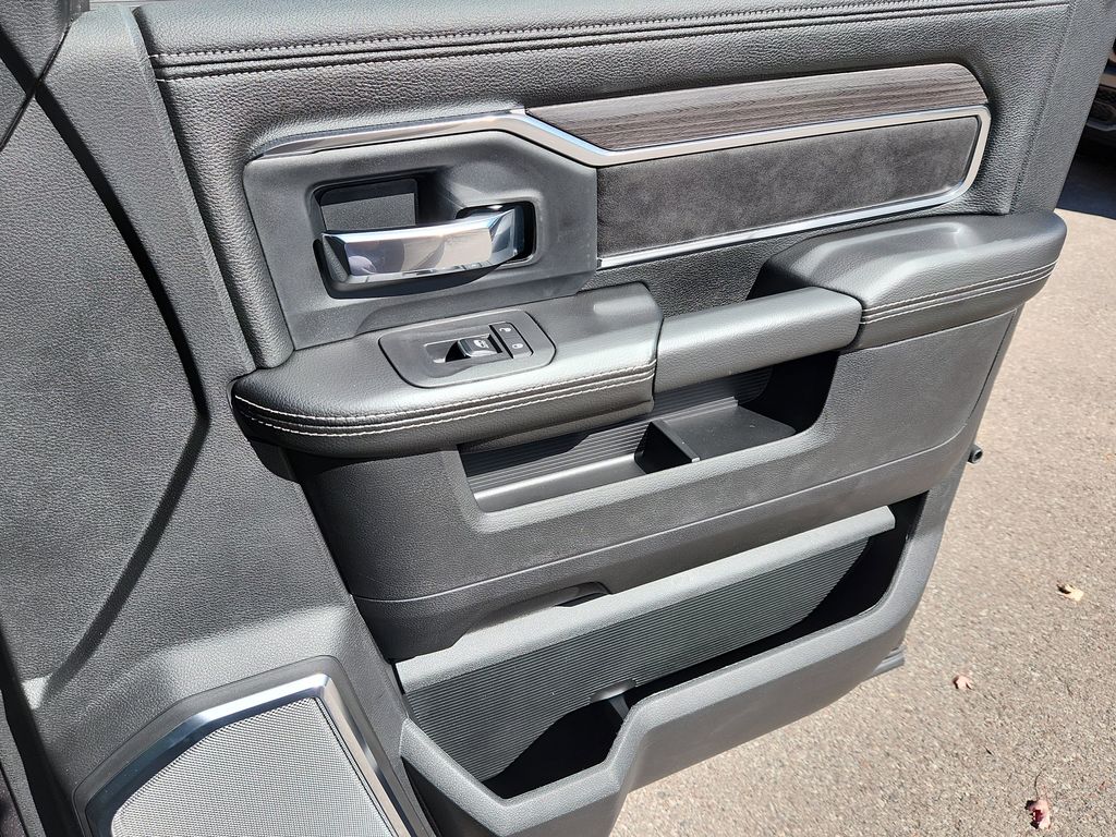 2026 RAM 2500 Laramie - Photo 15