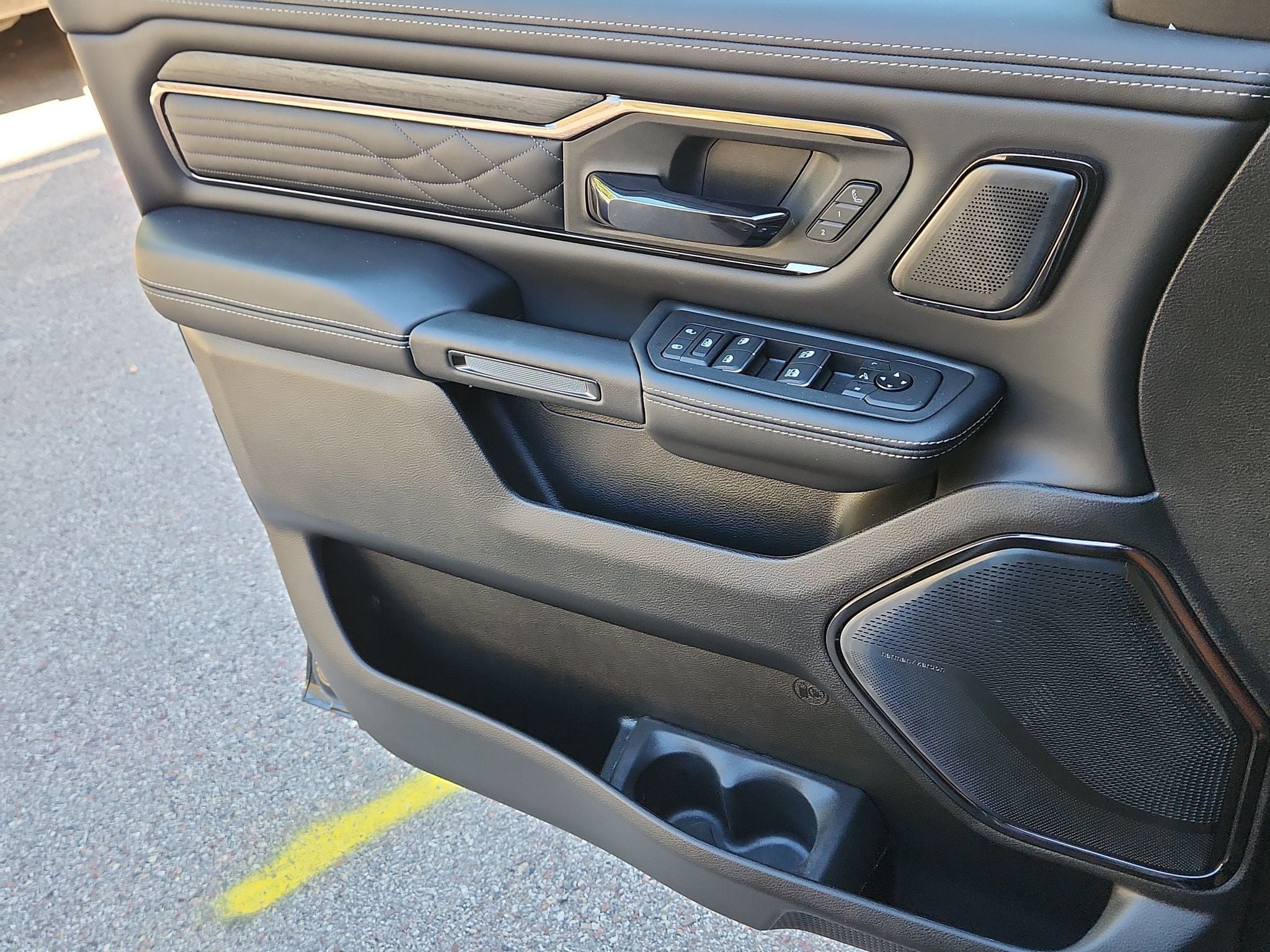 2026 RAM 1500 Limited - Photo 6