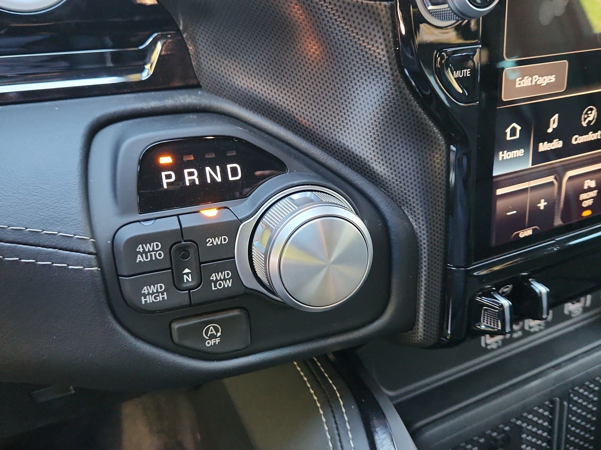 2026 RAM 1500 Limited - Photo 17