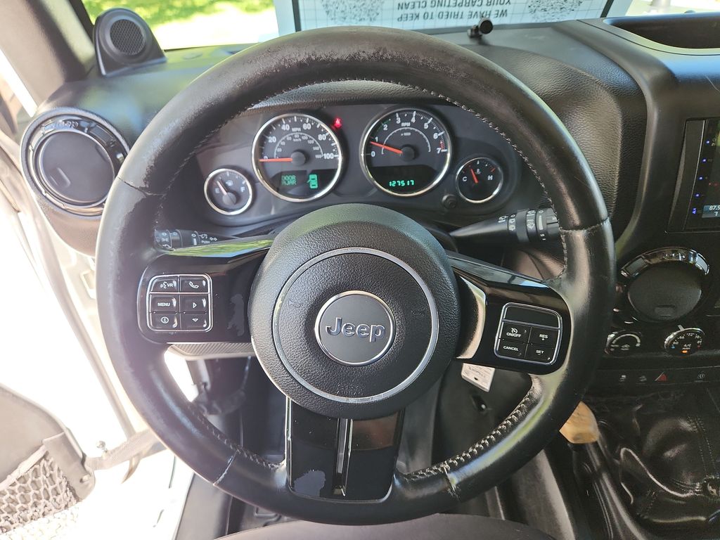 2014 Jeep Wrangler Unlimited Sahara - Photo 21