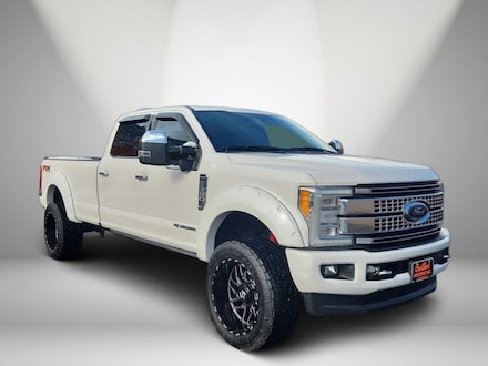 2017 Ford F-350 Truck Crew Cab