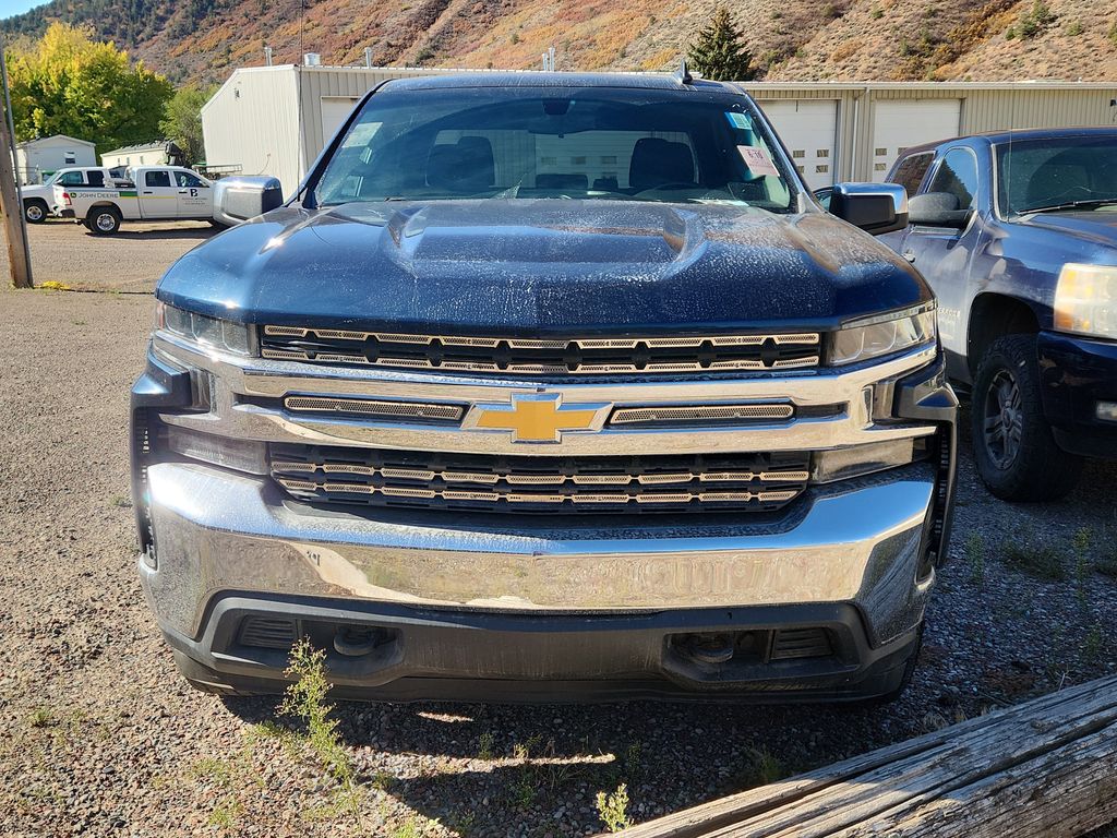 2020 Chevrolet Silverado 1500 LT photo 3